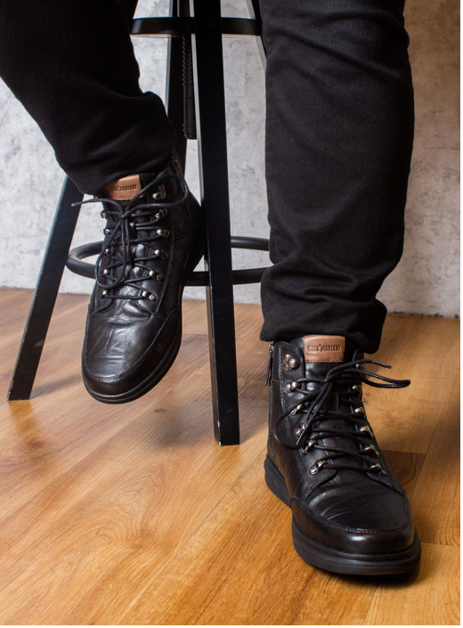 Mengapa setiap pria perlu memiliki sepatu Gino Mariani?