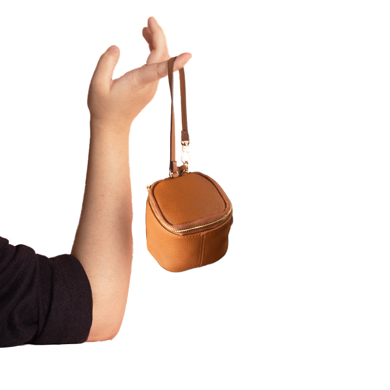 Wristlet Pouch Gino Mariani Adelicia Caramel