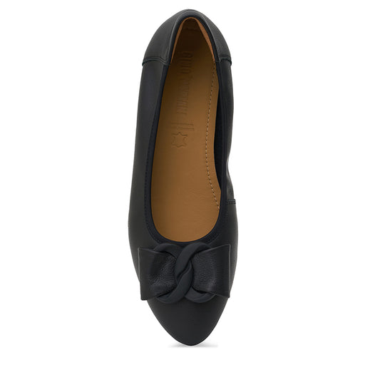 FALLENY BLACK