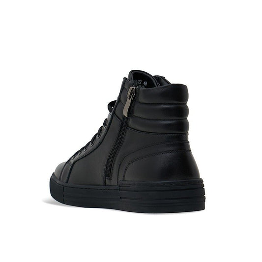 DOMER BLACK