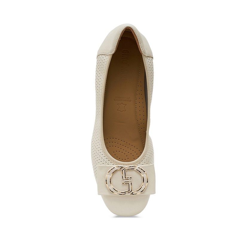 FERA WHITE