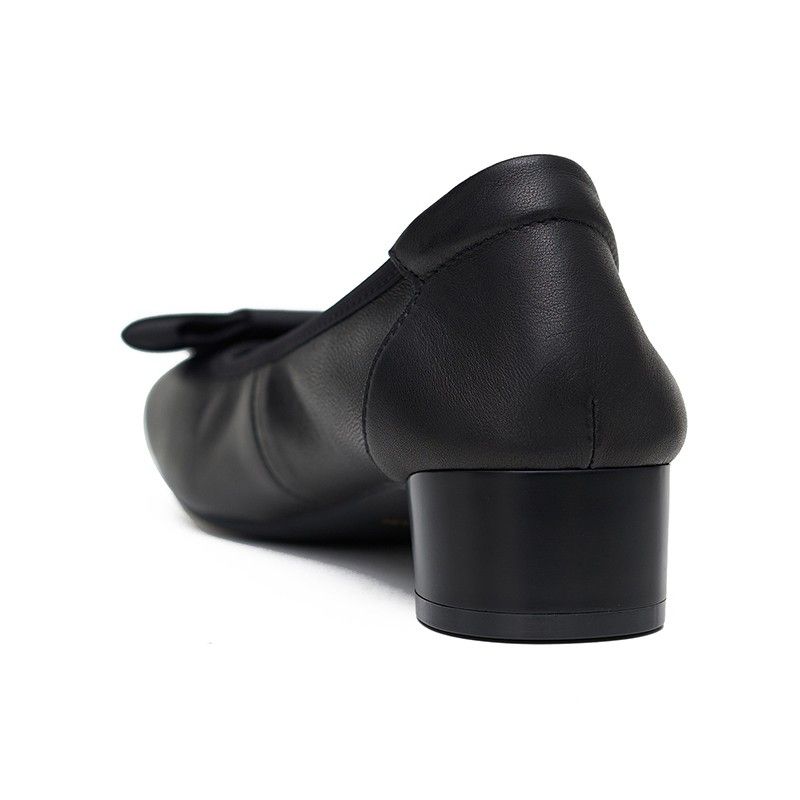 ELARA BLACK